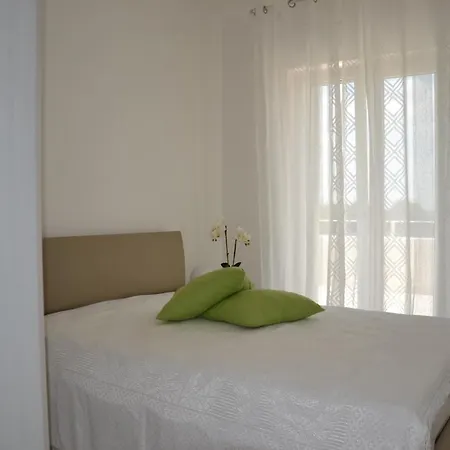 Apartment Aurora - Villaggio Di Mary